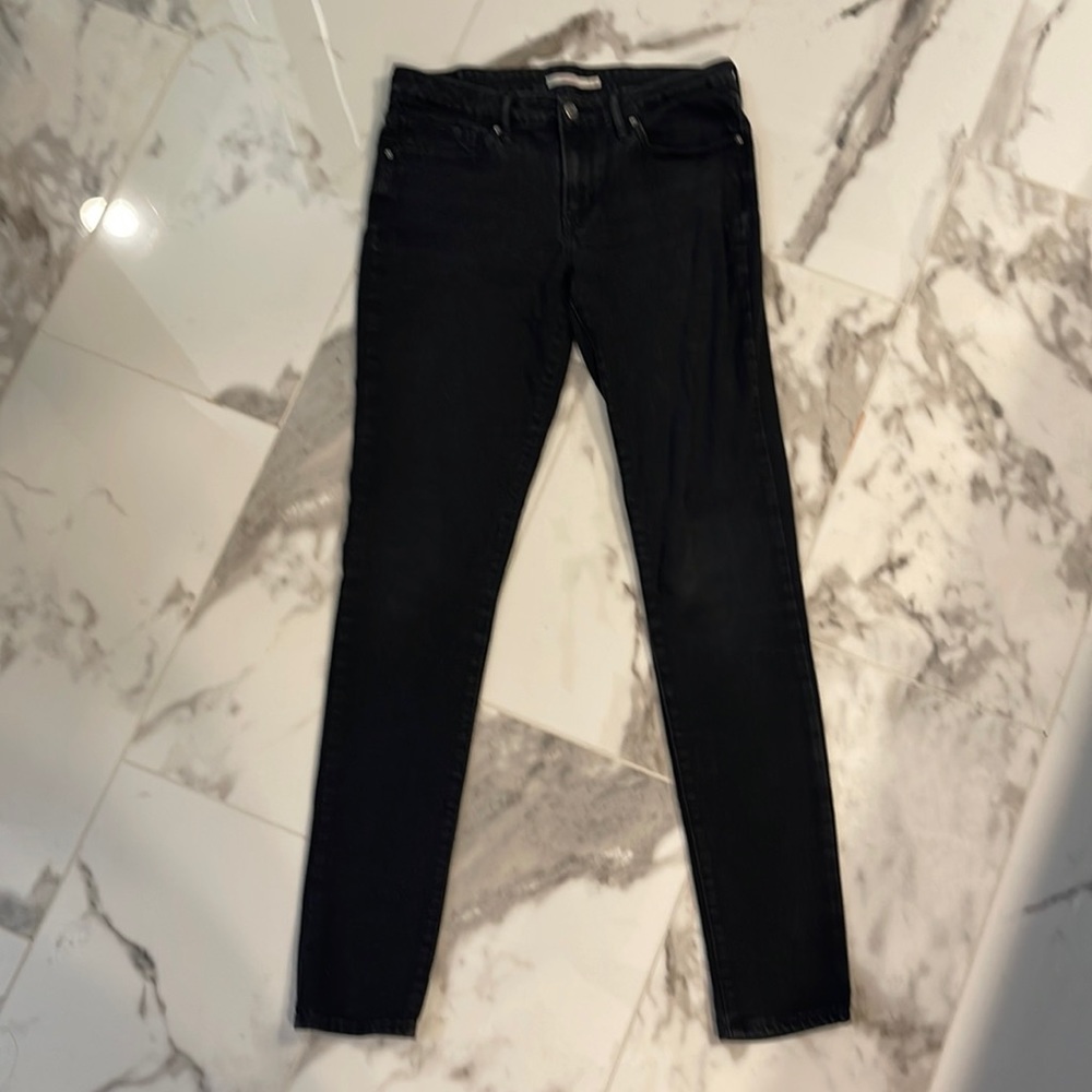 Levi’s 711 Skinny Jeans